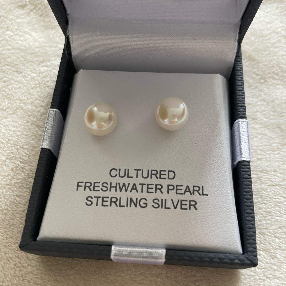 Cultured Pearl Earrings - Sterling Silver BRAND NEW